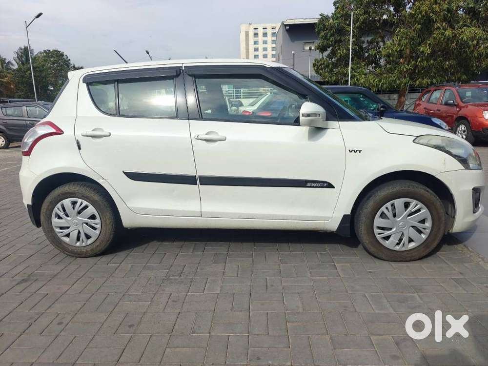 Maruti Suzuki Swift Lxi, 2015, Petrol