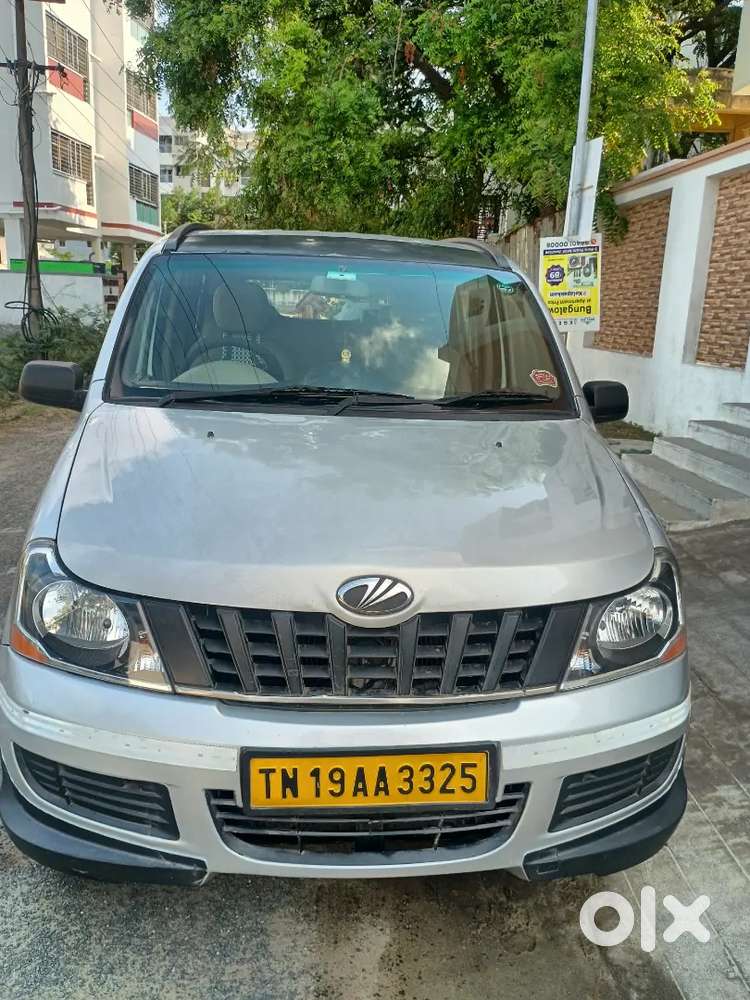 Mahindra Xylo Yellow Board 2016