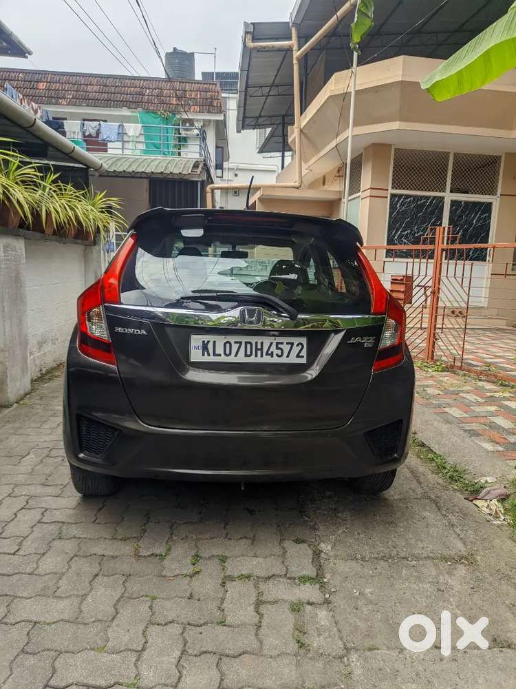 Honda Jazz 1.5 V, Diesel, 2016 With Emi Option.