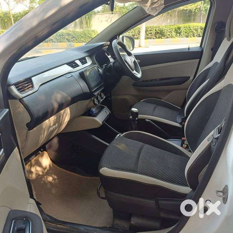 Renault Triber Rxz, 2019, Petrol