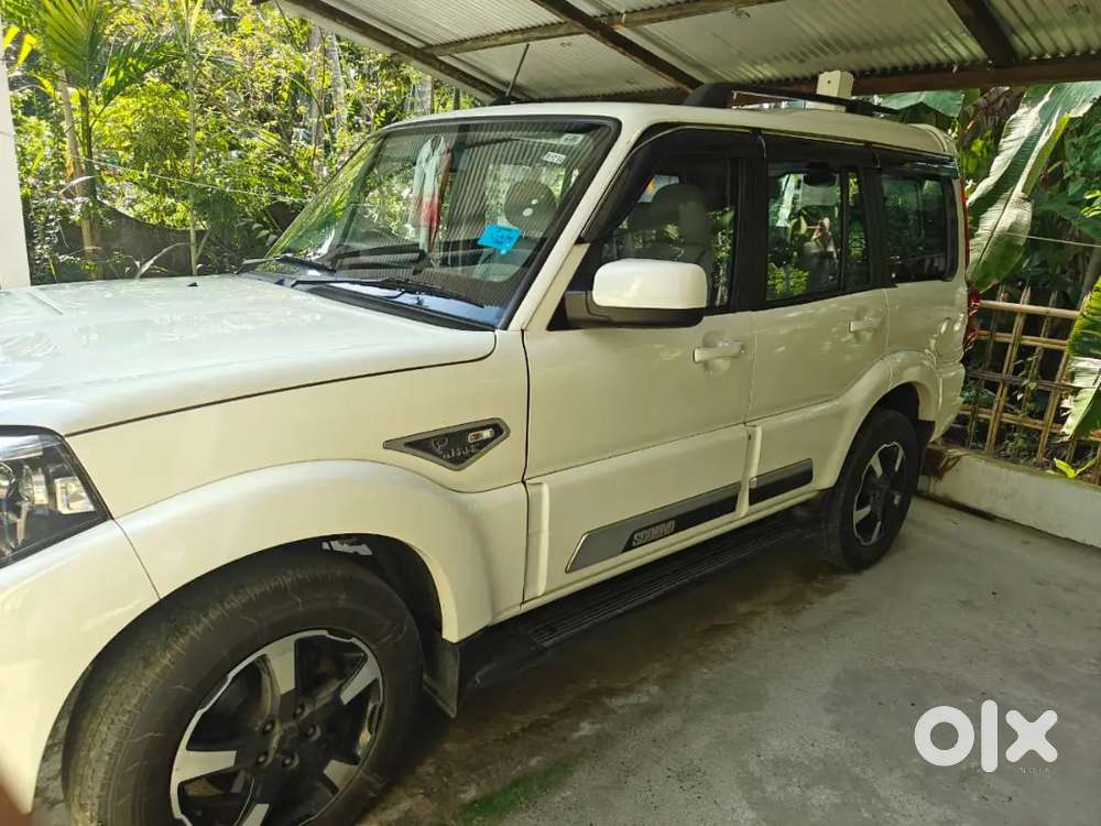 Mahindra Scorpio Classic Captain Seat 2.2 2023 Diesel Manual