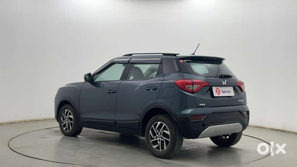 Mahindra Xuv300 1.2 W8 (o) Amt Petrol, 2024, Petrol