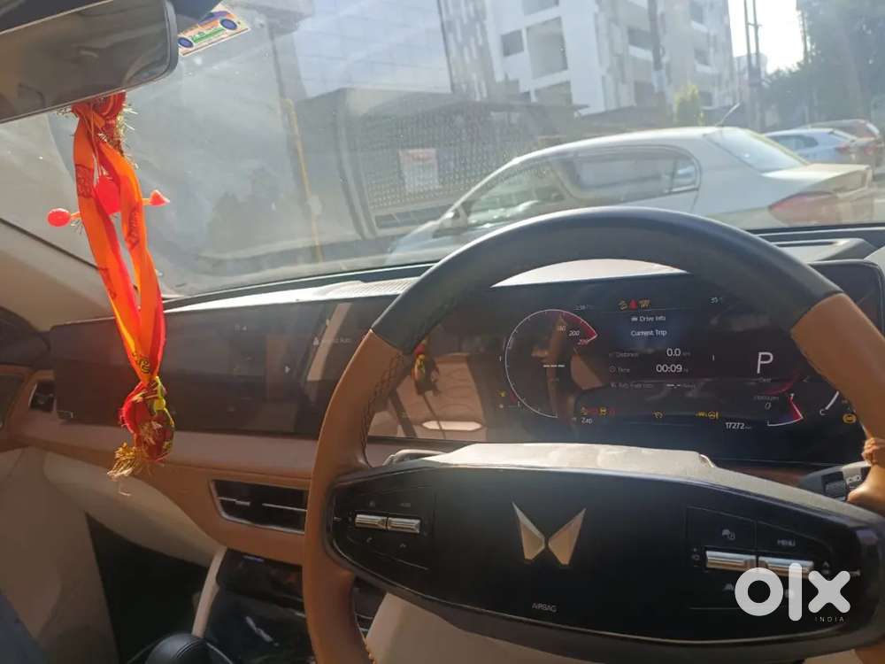 Mahindra Xuv700 Ax7 2026