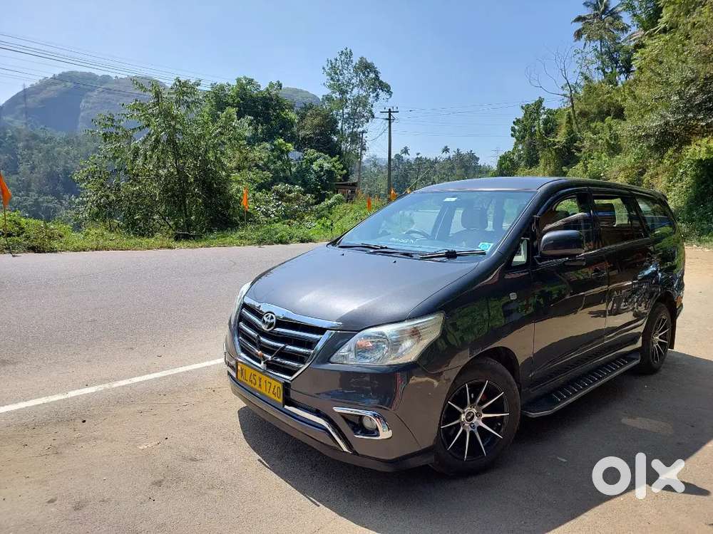 Toyota Innova 2015 Diesel 165000 Km Driven