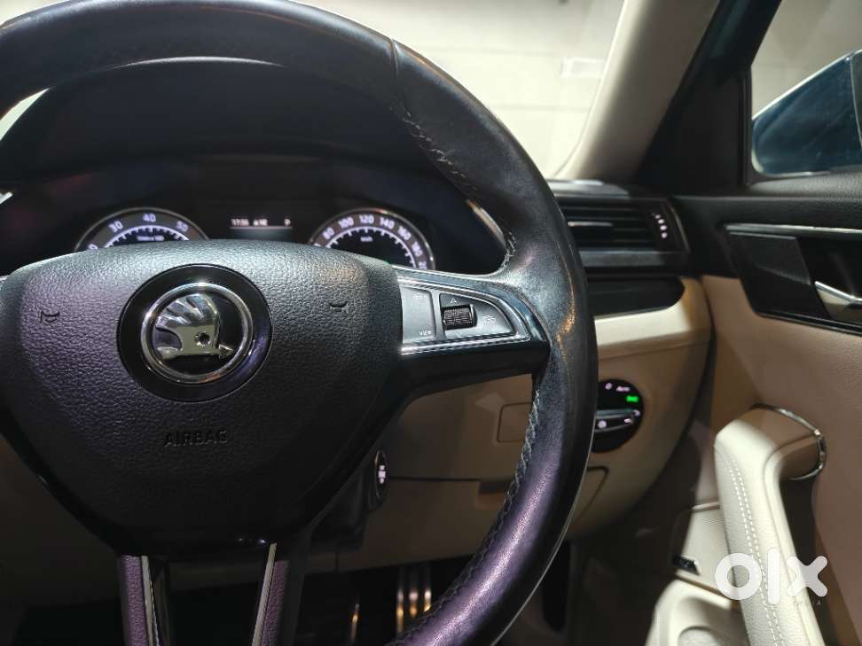 Skoda Superb 2.0 Tsi At L&k, 2020, Petrol