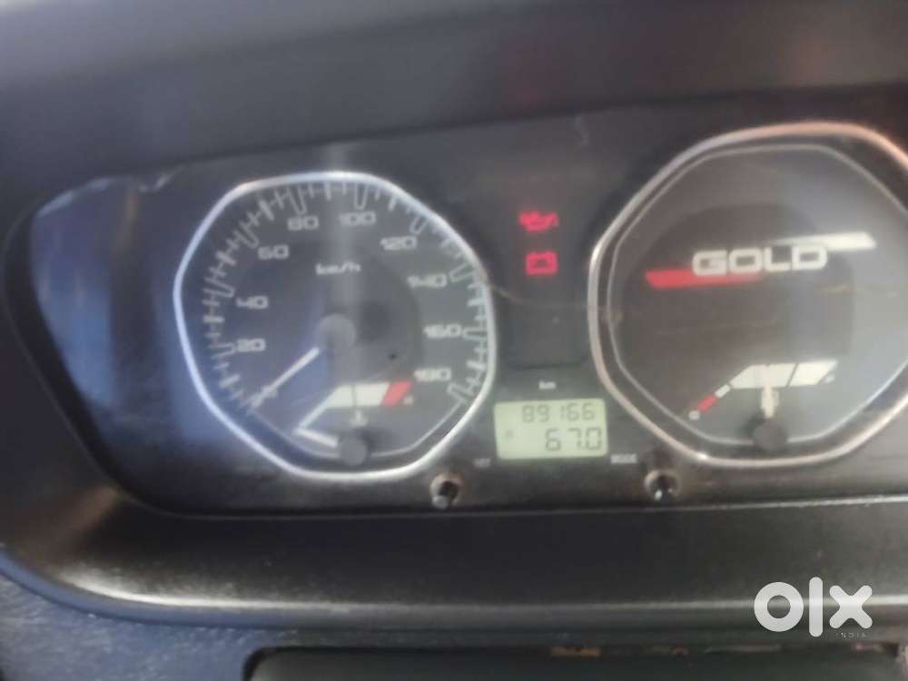 Well Maintained Tata Sumo Gold Cx Di Engine (2015 Dec)