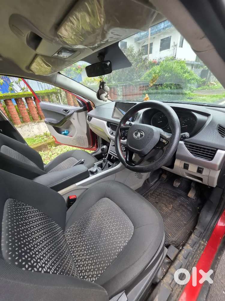 Tata Nexon Petrol Manual 2017