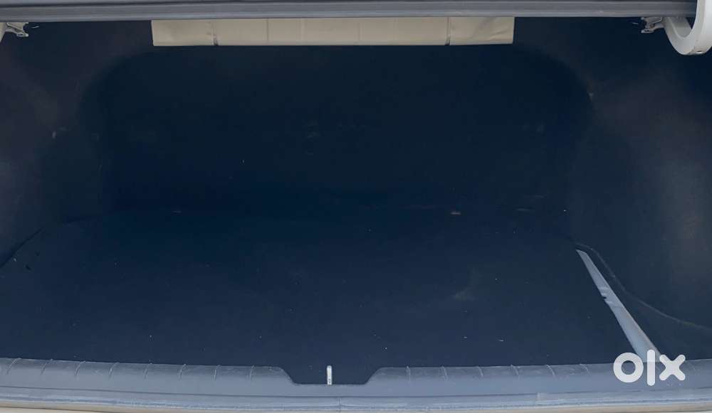 Hyundai Verna 1.5 Mpi Mt Sx (o), 2024, Petrol