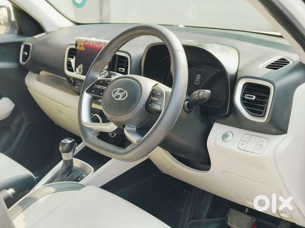 Hyundai Venue 1.0 Sx (o) Turbo Dct, 2023, Petrol