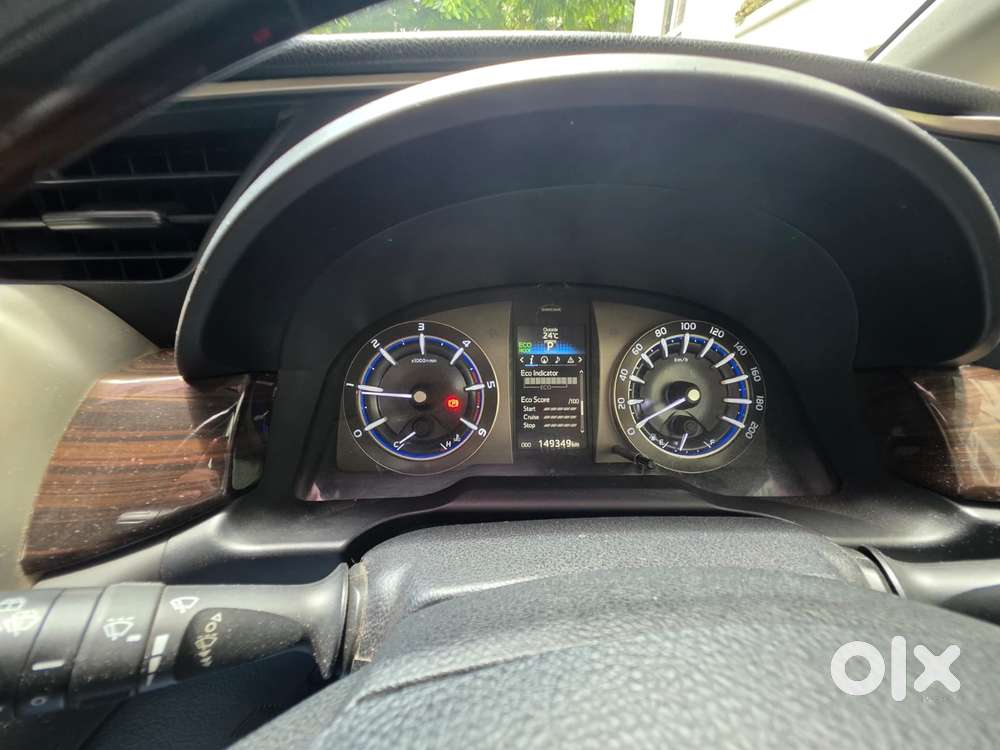 Toyota Innova Crysta 2.8z Automatic, 2016, Diesel