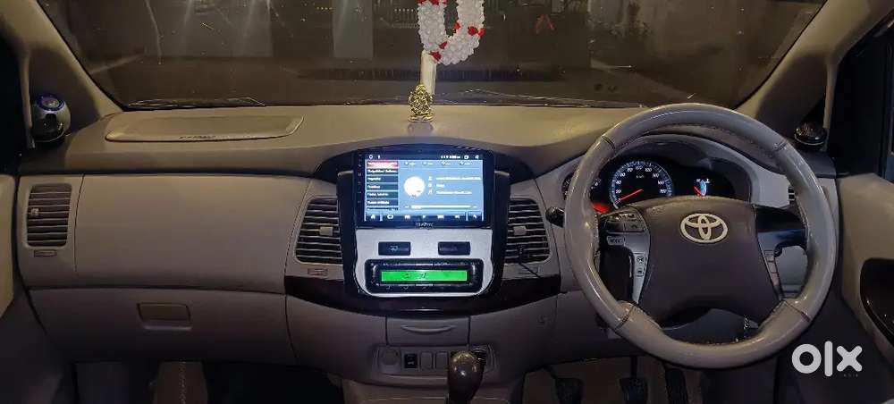 Toyota Innova 2012 Diesel 180000 Km Driven