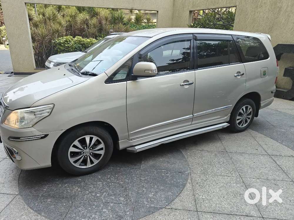 Toyota Innova 2015 Diesel 124800 Km Driven