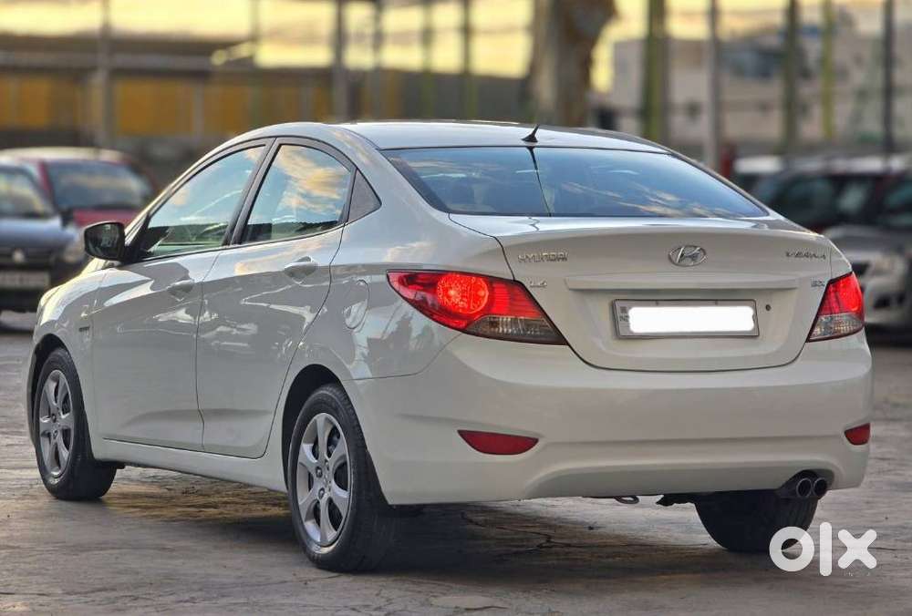 Hyundai Verna, 2011, Petrol