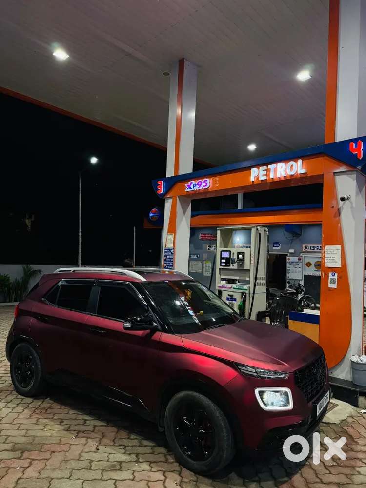 Hyundai Venue 1.0 Turbo 2021 Roamania Red