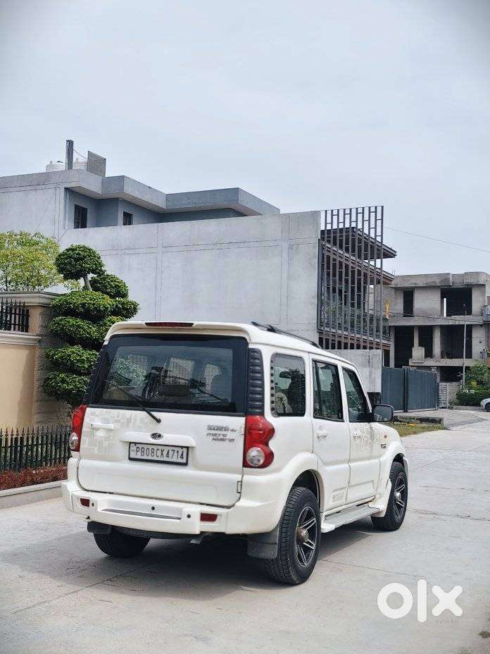 Mahindra Scorpio 2009-2014 Vlx 2wd Abs At Bsiii, 2013, Diesel