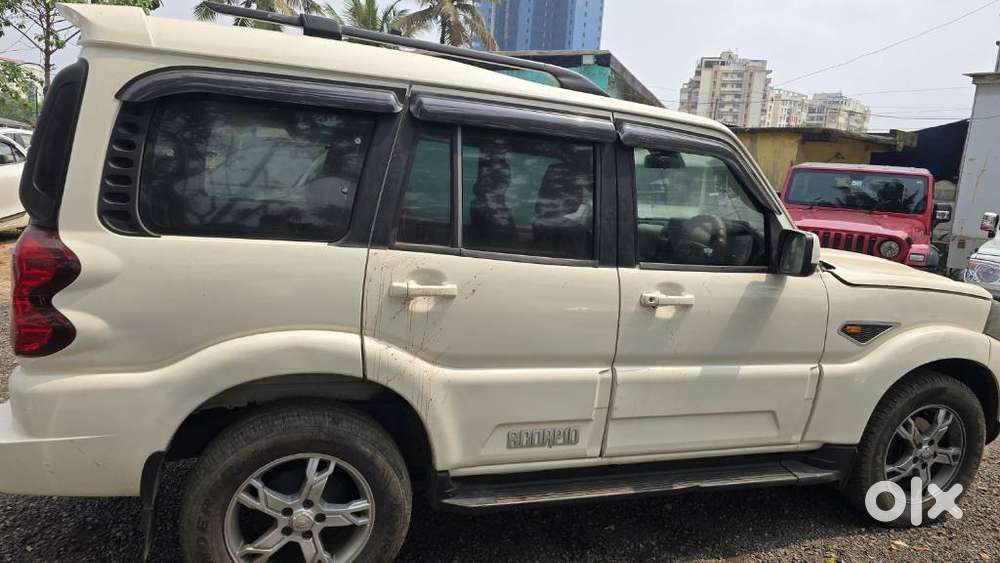 Mahindra Scorpio S10, 2015, Diesel