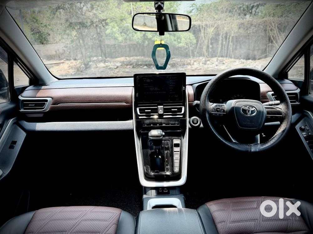 Toyota Innova Hycross Gx (o), 2024, Petrol