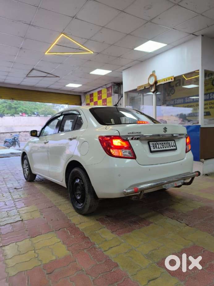 Maruti Suzuki Dzire 1.2 Vxi, 2023, Petrol