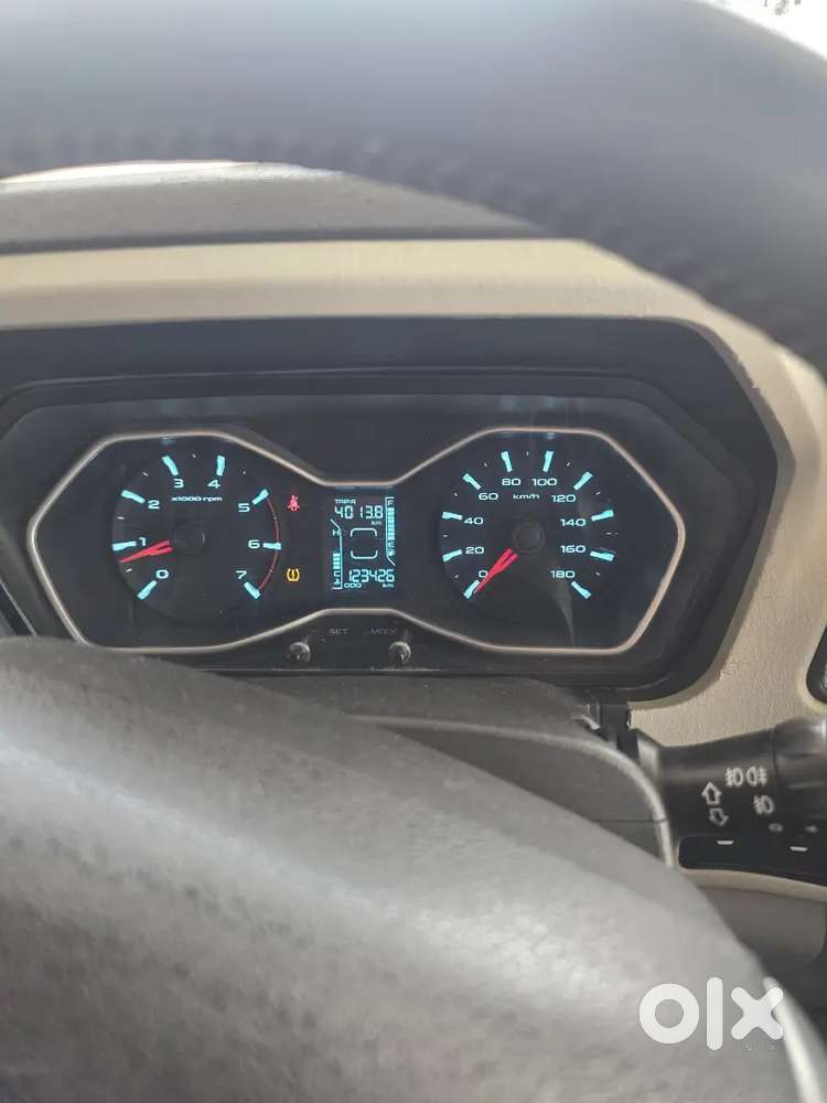 Mahindra Scorpio S11