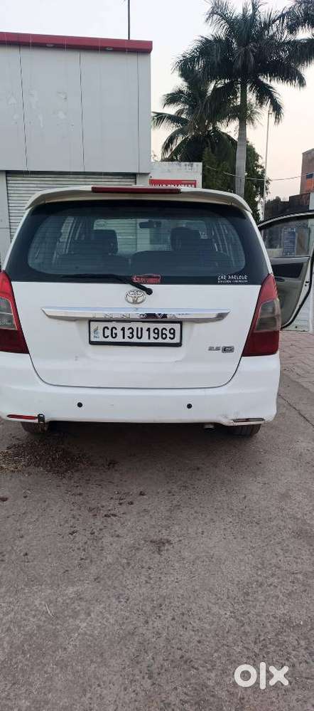 Toyota Innova 2012-2013 2.5 E Diesel Ms 8-seater, 2013, Diesel
