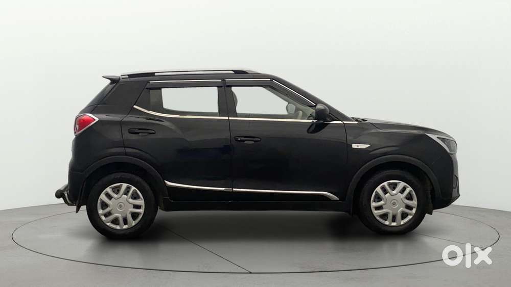 Mahindra Xuv300 W4, 2022, Petrol