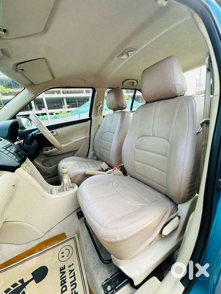 Maruti Suzuki Dzire 1.2 Vxi, 2013, Petrol