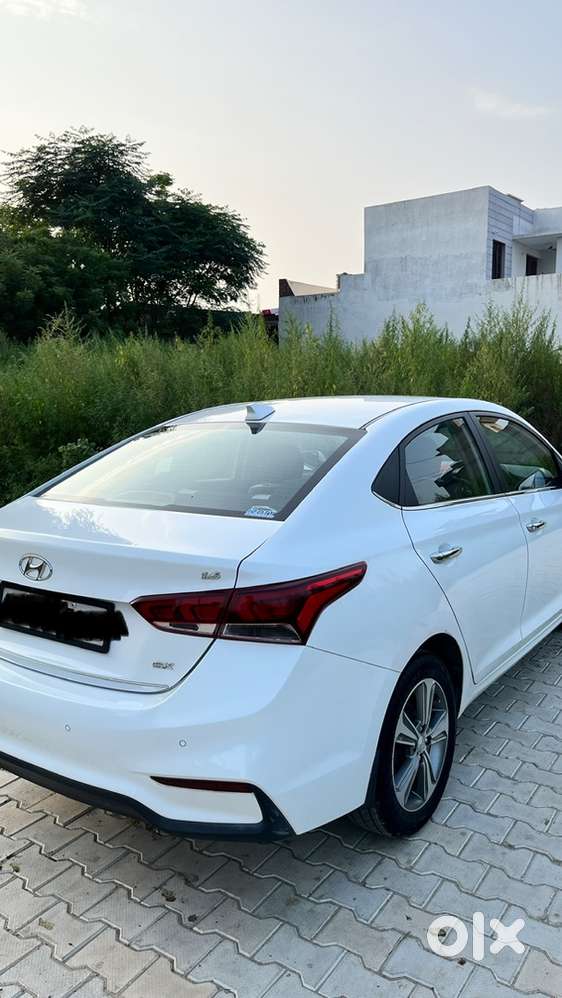 Hyundai Verna 2019 Petrol 32000 Km Driven