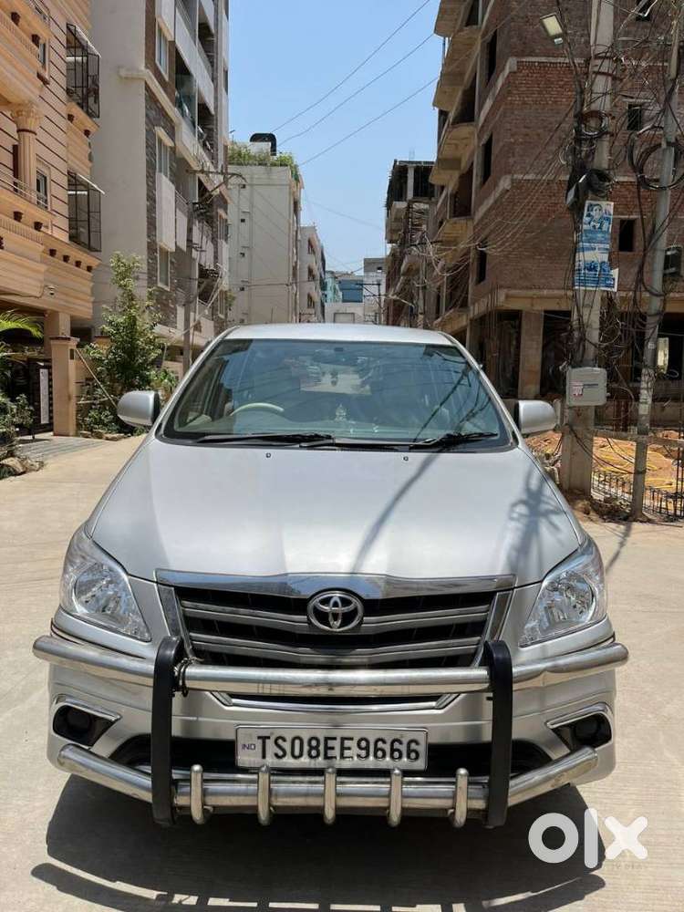Toyota Innova 2.5 G (diesel) 8 Seater, 2014, Diesel