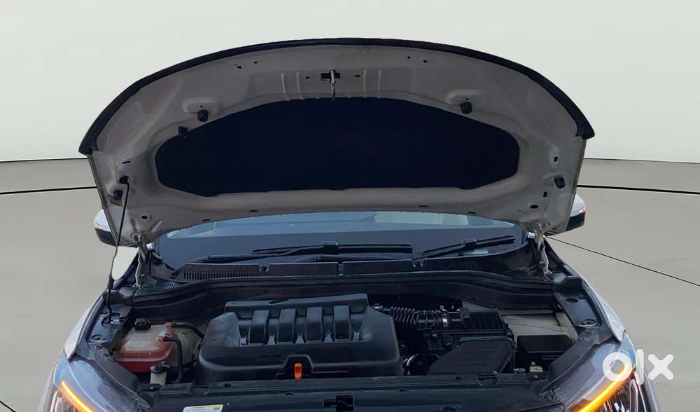 Mahindra Xuv700 2.0 Ax 7 Petrol At Luxury Pack Str, 2023, Petrol