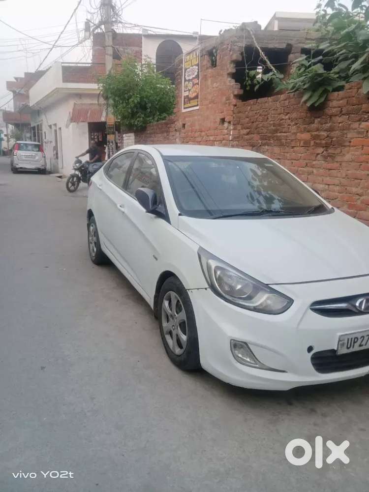 Hyundai Fluidic Verna 2011
