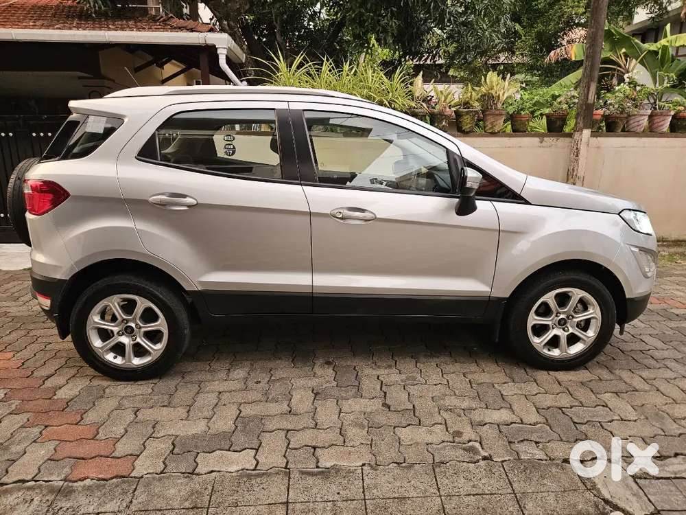 Ford Ecosport Titanium Plus With Sunroof