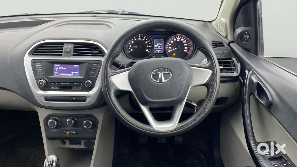 Tata Tiago 1.2 Revotron Xt, 2016, Petrol