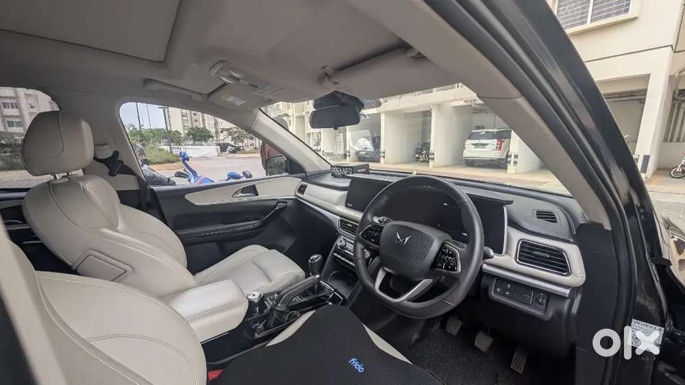 Mahindra Xuv700 Diesel Mt 2024