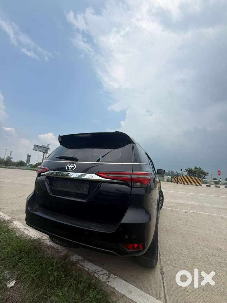 2023 Toyota Fortuner Diesel 4x2 At