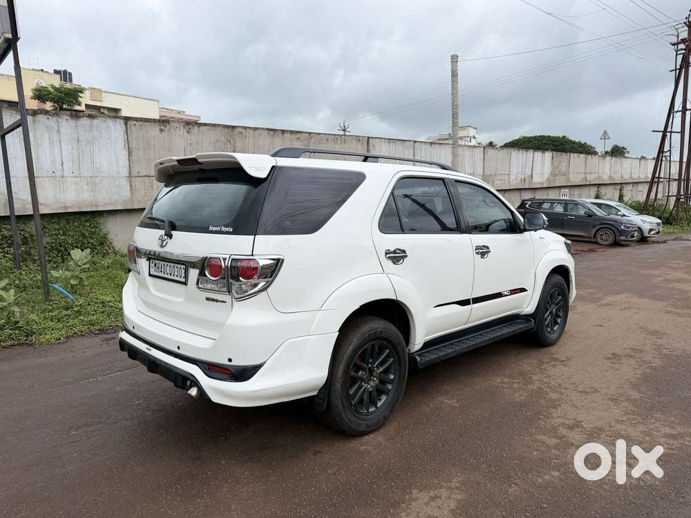 Toyota Fortuner Sportivo 4x4 Mt, 2015, Diesel