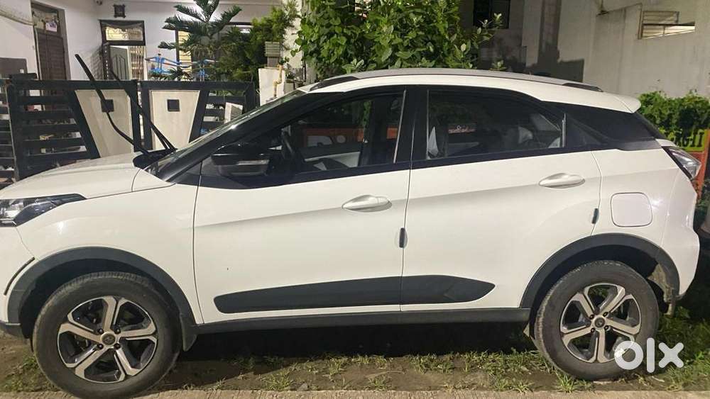 Tata Nexon Only 25000 Km Run Petrol Manual 2022 Year, Premiun Seat