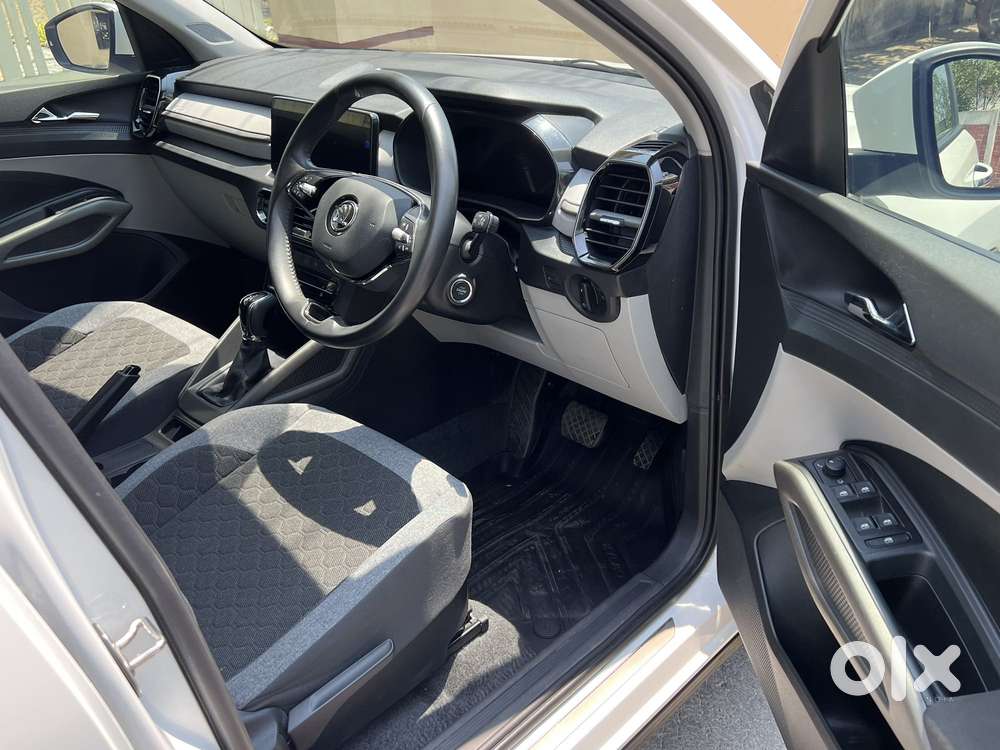 Skoda Kylaq Signature Plus At, 2025, Petrol