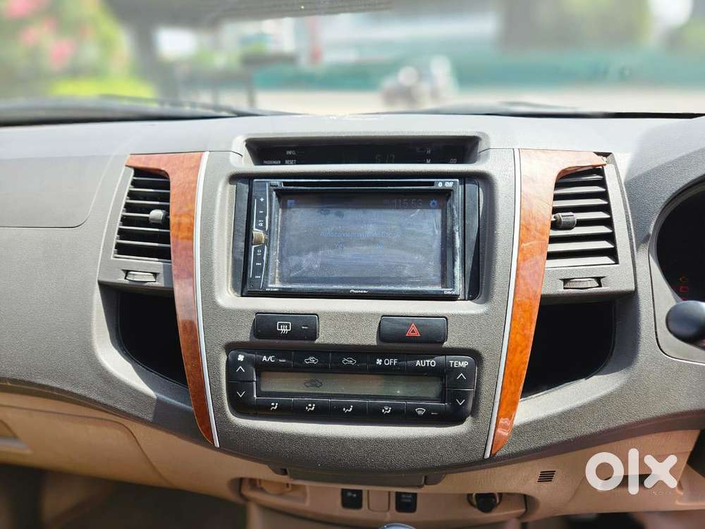 Toyota Fortuner 3.0 4x4 Manual, 2011, Diesel