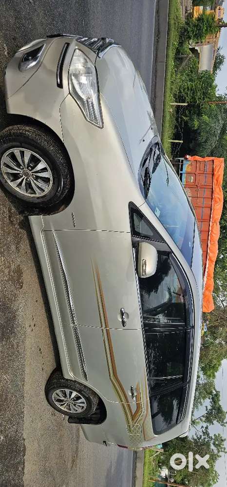 Toyota Innova 2015