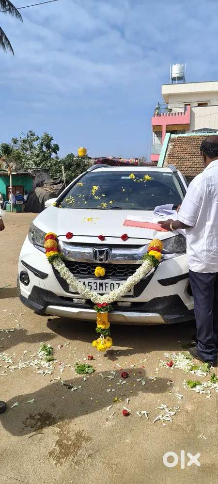 Honda Wr-v 2018 With Sunroof Push Button Start.