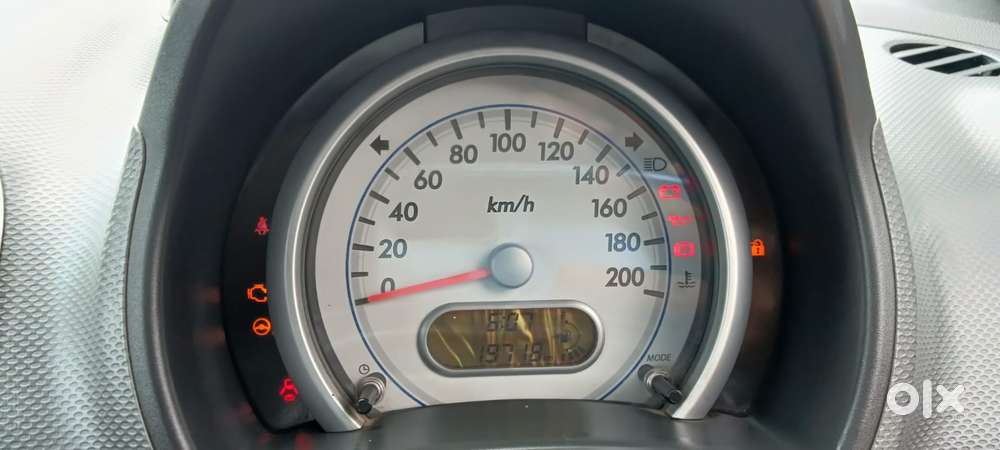 Maruti Suzuki Ritz Vxi, 2011, Petrol