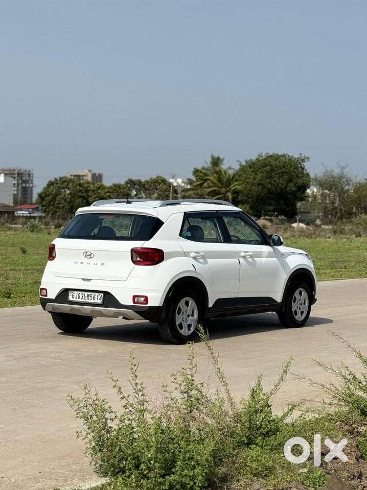 Hyundai Venue 1.2 S Plus, 2020, Cng & Hybrids