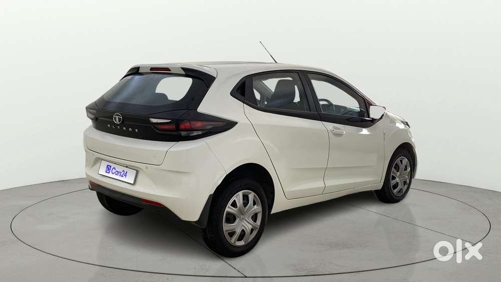 Tata Altroz 1.2 Xm Plus, 2022, Petrol