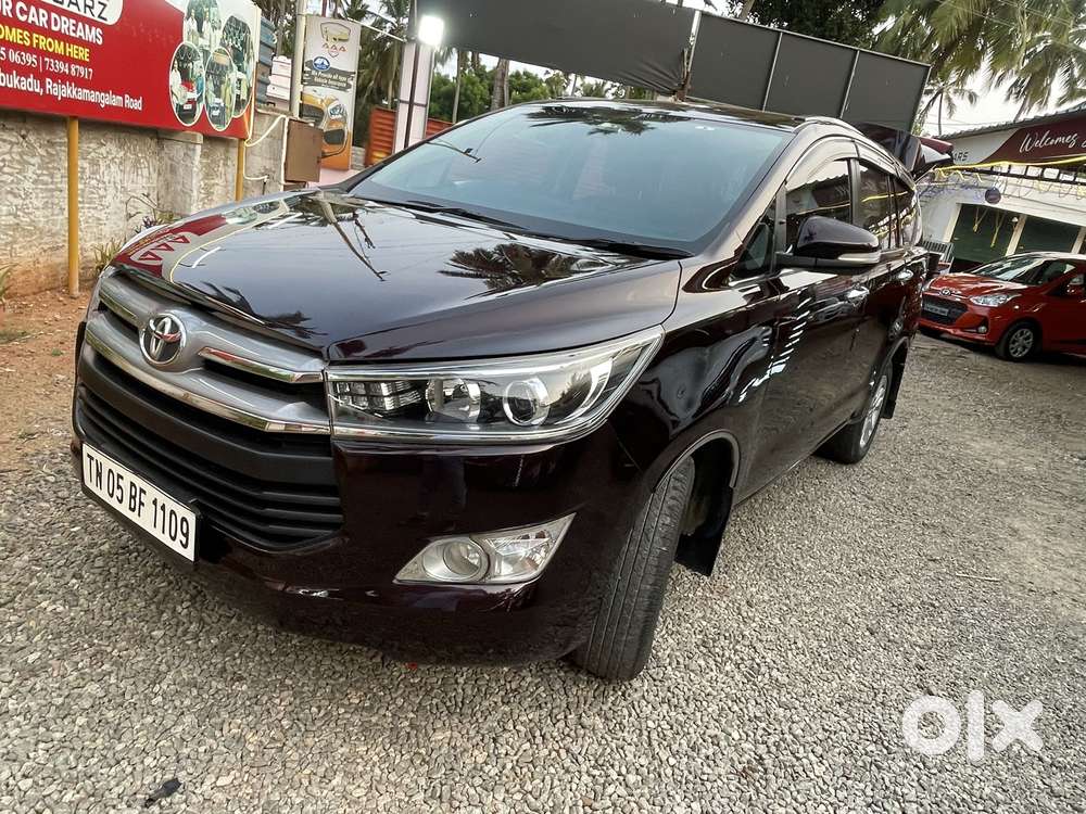 Toyota Innova Crysta 2.4 V 8 Str, 2016, Diesel