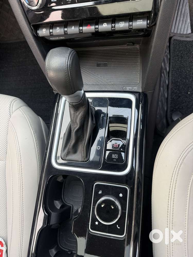 Mahindra Xuv700 2.2 Ax 7 Diesel At Luxury Pack Str, 2024, Diesel