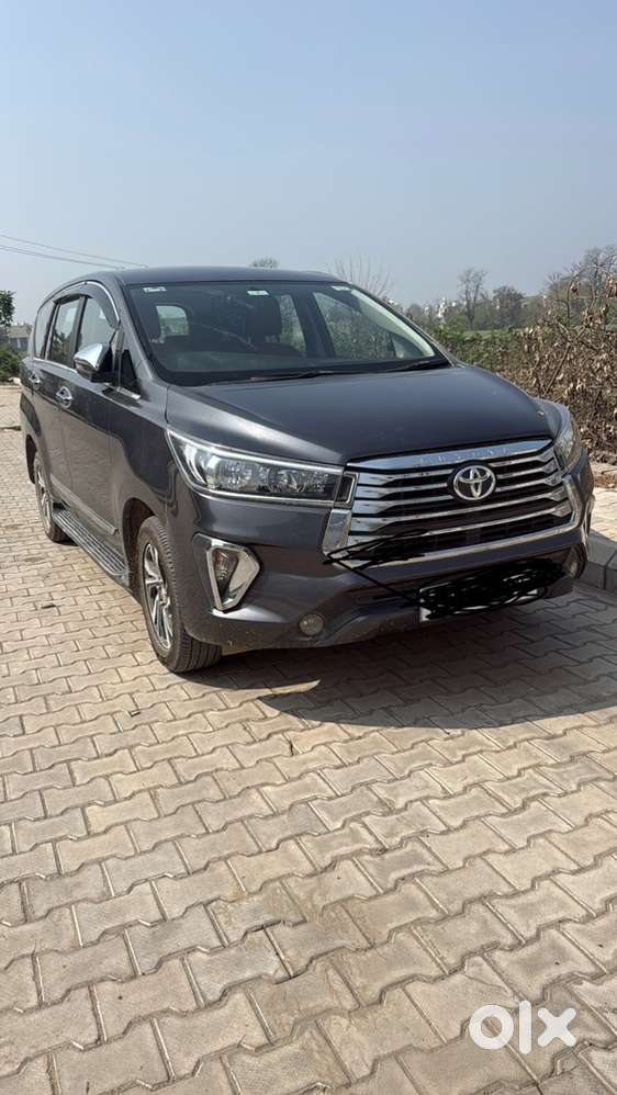 Toyota Innova Crysta 2022 Diesel Well Maintained