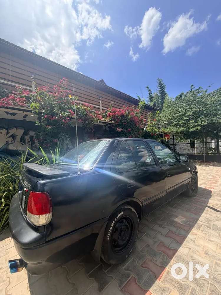 Maruti Suzuki Esteem Vxi 2005