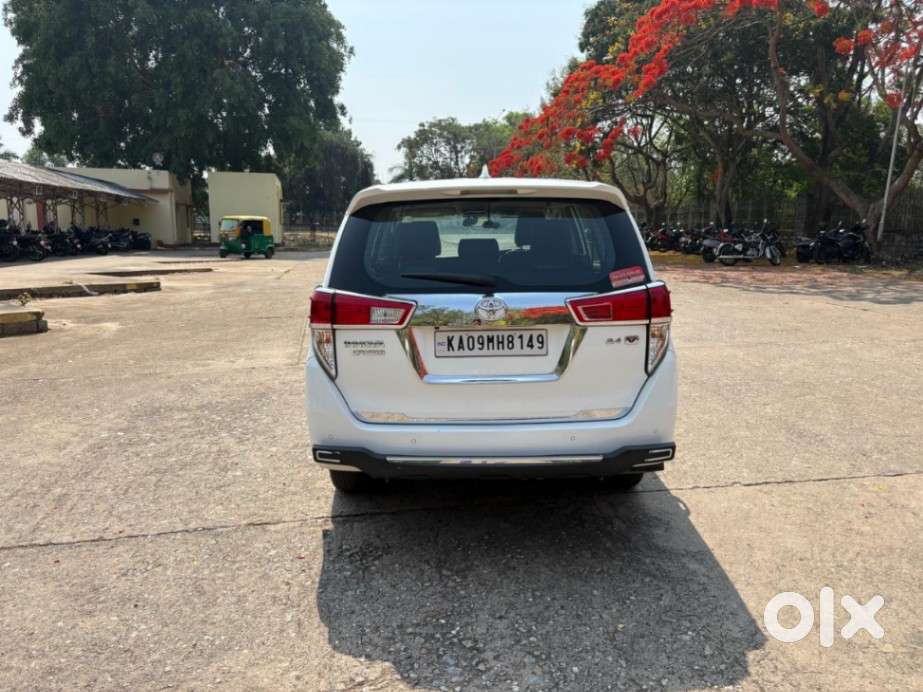Toyota Innova Crysta 2.4 Vx Mt 8s, 2023, Diesel