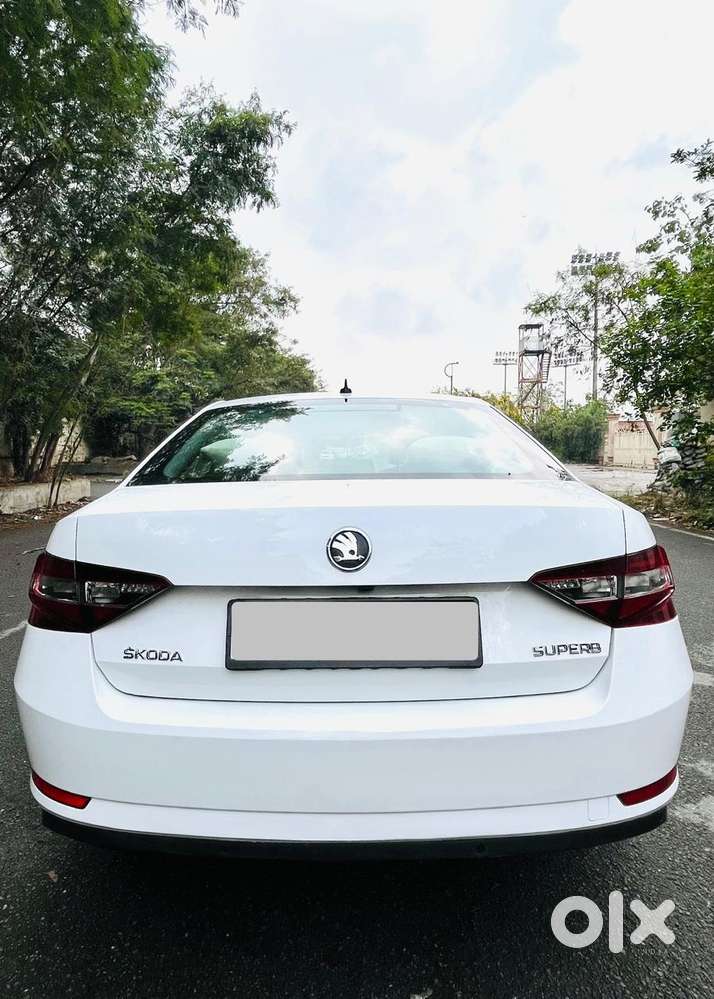 Skoda Superb Style 1.8 Tsi Mt, 2019, Petrol