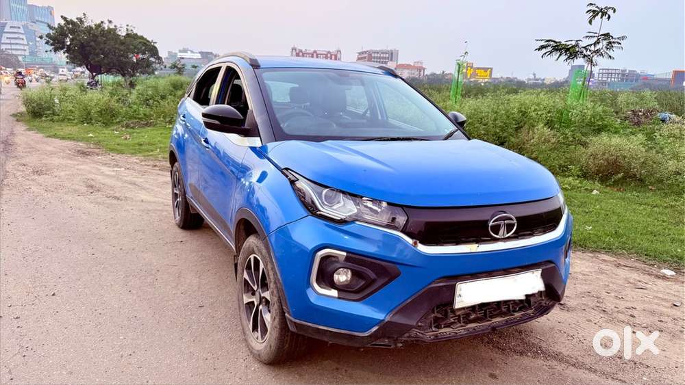 Tata Nexon 2020 Top End Petrol Automatic 32000km Gud Condition 1stowne